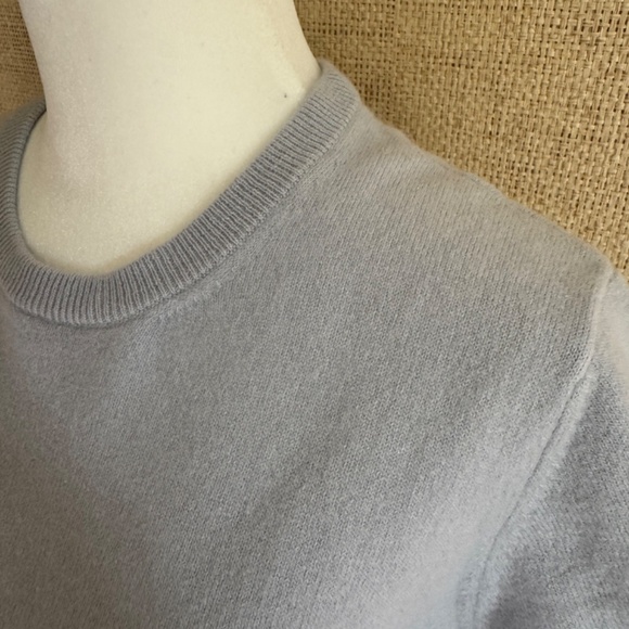 Burberrys Wool Blend Short Sleeve Crewneck Powder Blue Sweater - Sz M - Picture 3 of 7